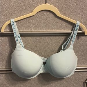 Victoria’s Secret 38DD T-shirt Push Up Bra